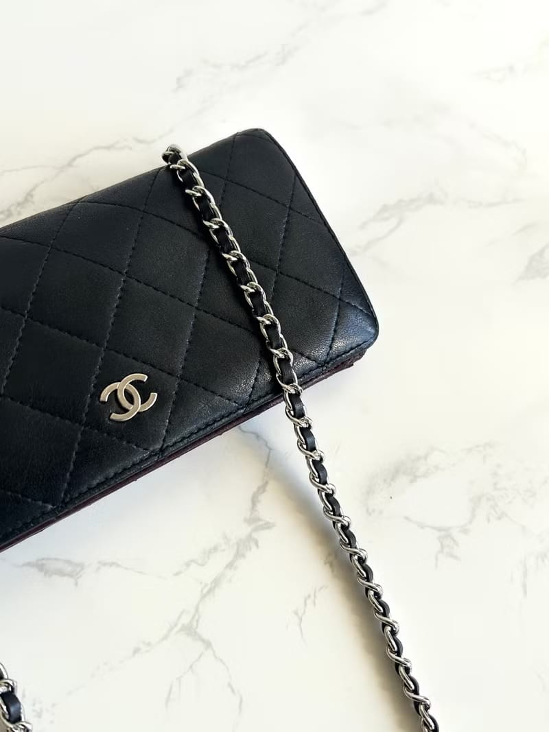 Second-hand Chanel black lambskin long wallet/WOC/ crossbody bag/side bag