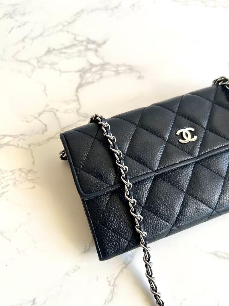 【LA LUNE】中古二手Chanel黑金色魚子醬皮革WOC長皮夾錢包斜背包/側背包