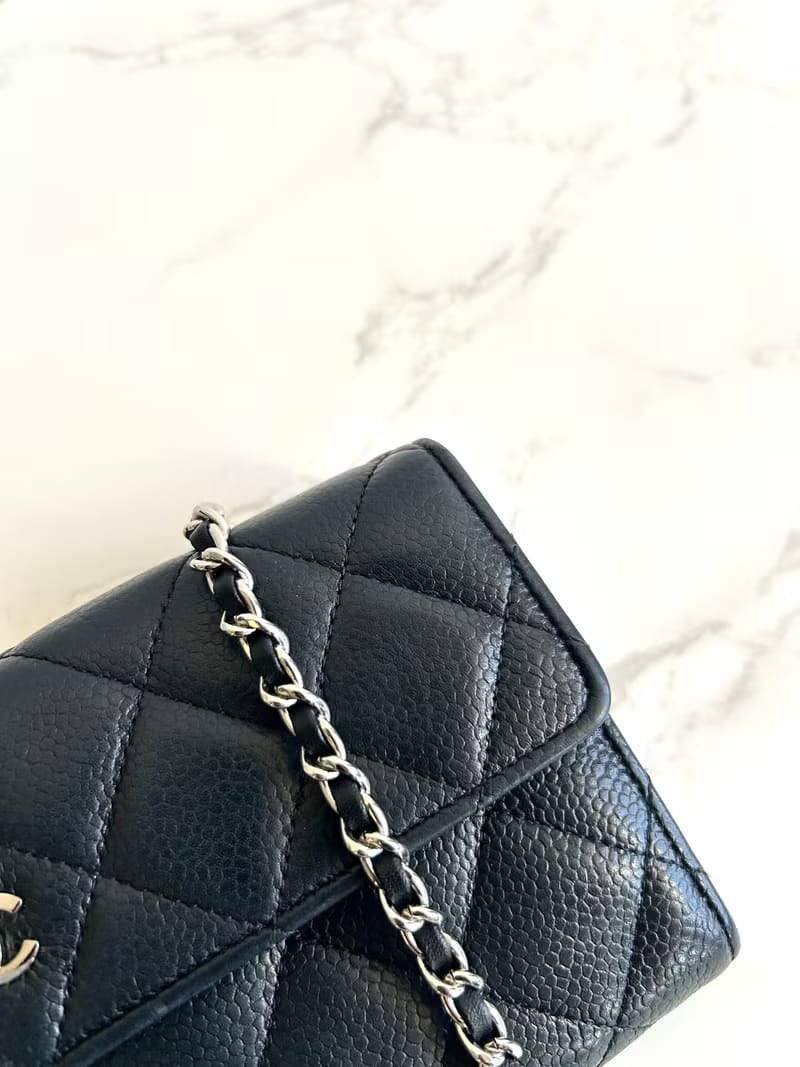 【LA LUNE】中古二手Chanel黑金色魚子醬皮革WOC長皮夾錢包斜背包/側背包