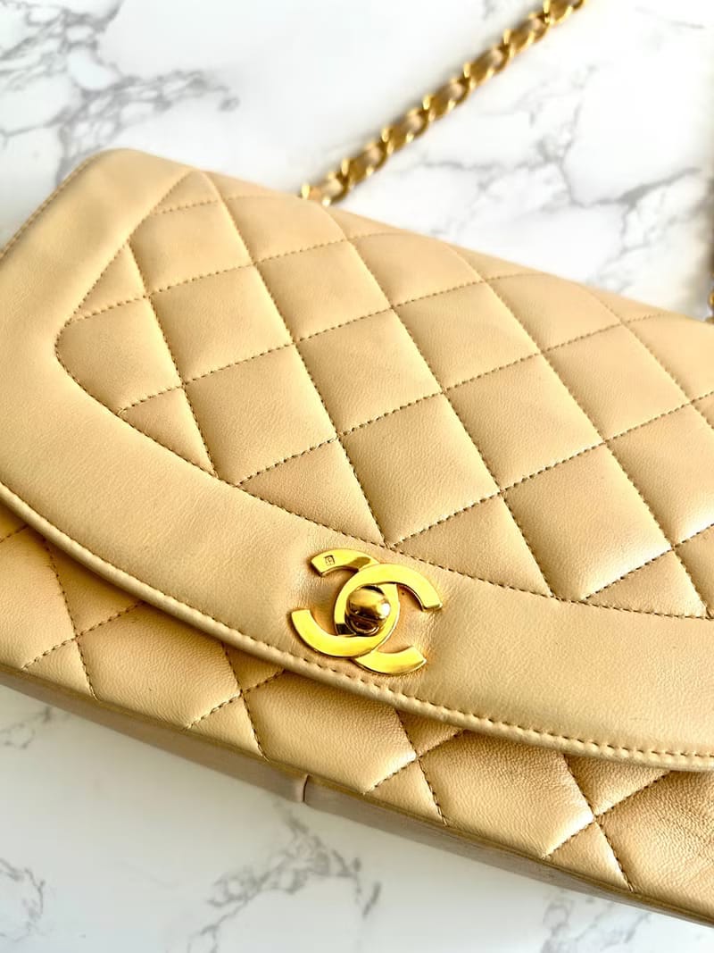 稀有中古二手Chanel米杏色Diana 25黛妃包斜背包/側背包