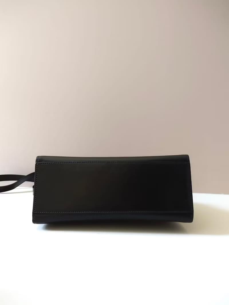 Rare second-hand Celine black gold ring Kelly leather messenger bag/side bag/handbag