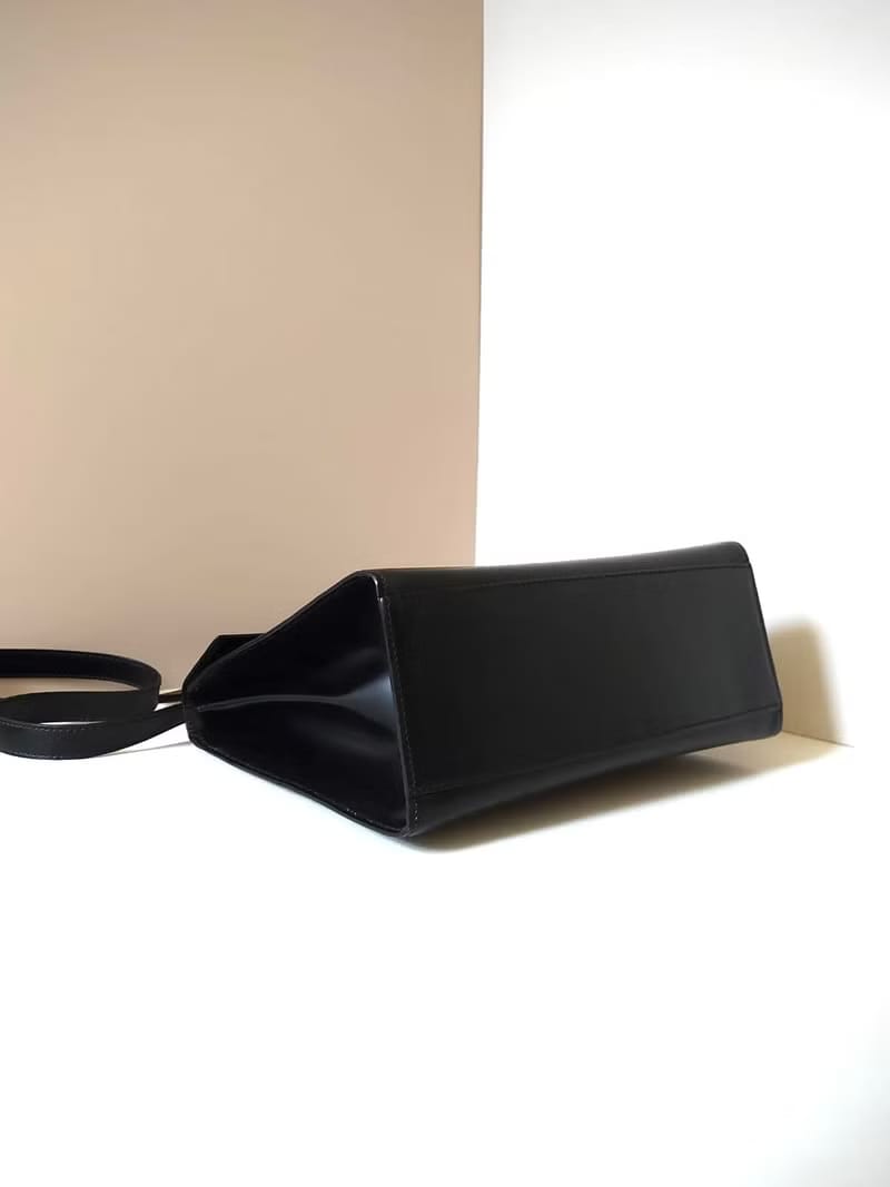 Rare second-hand Celine black gold ring Kelly leather messenger bag/side bag/handbag