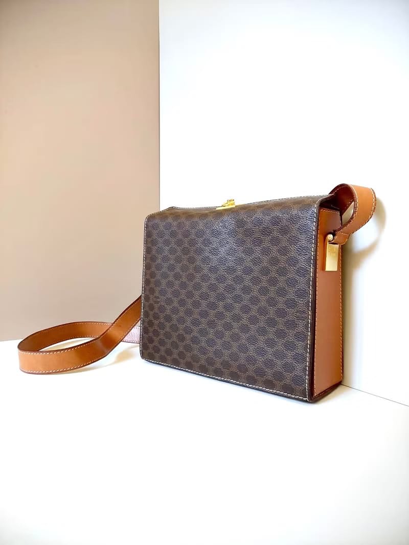 稀有中古二手Celine咖啡色老花金扣小豆腐盒子皮革腋下側背包