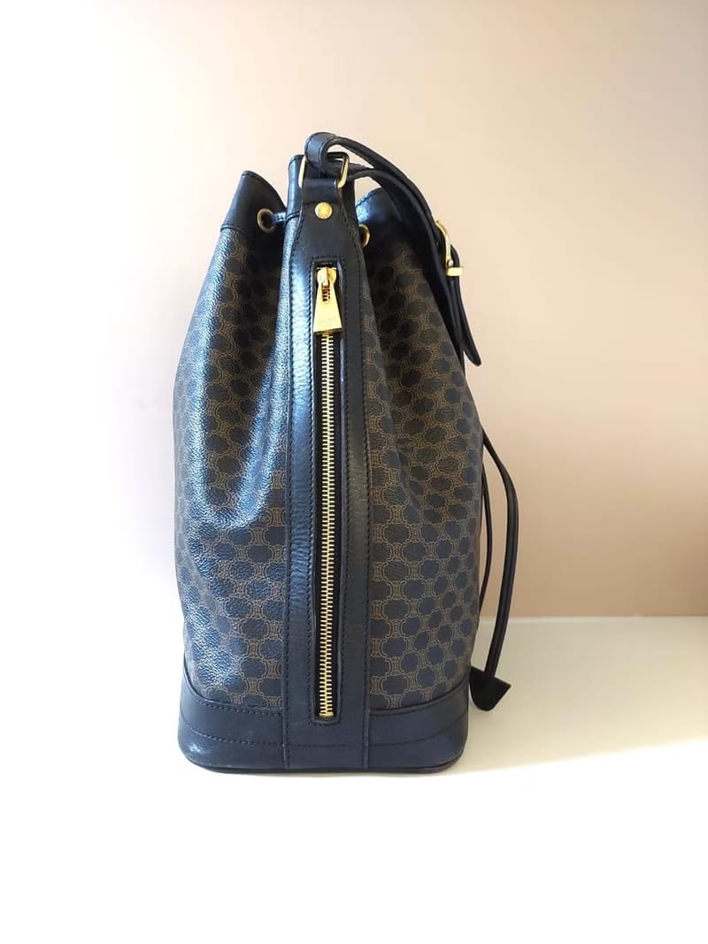 Second-hand CELINE black old flower leather shoulder bag/side bag