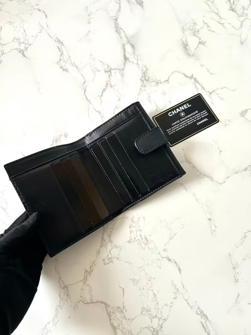Rare second-hand Chanel black leather gold buckle short wallet/wallet/small purse/clutch