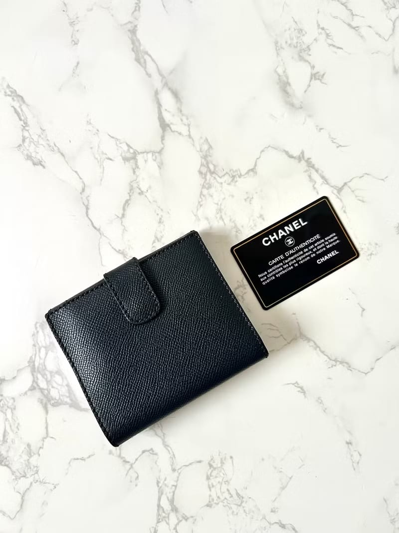 Rare second-hand Chanel black leather gold buckle short wallet/wallet/small purse/clutch