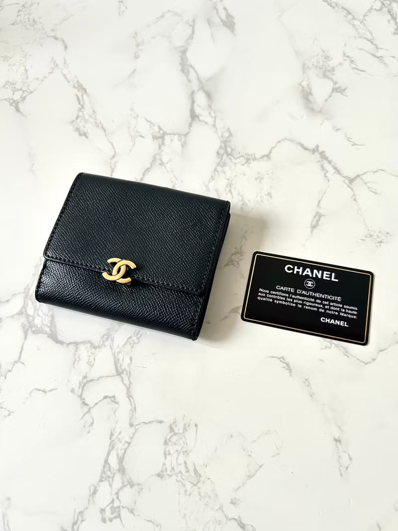 Rare second-hand Chanel black leather gold buckle short wallet/wallet/small purse/clutch