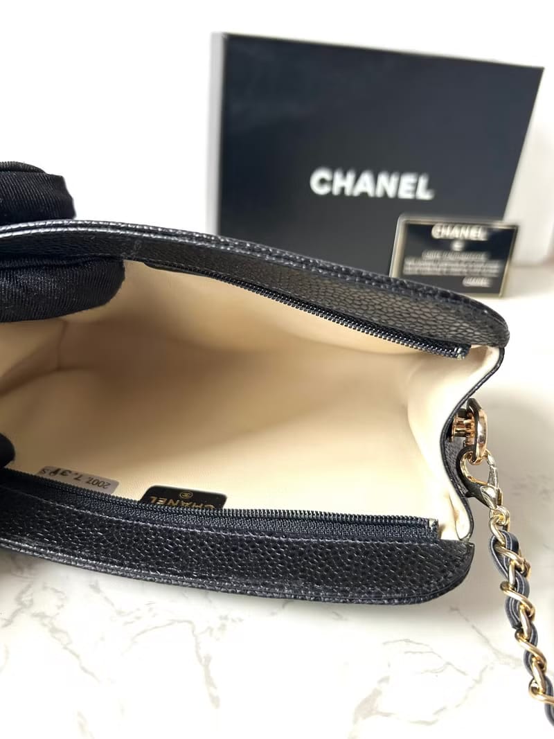 Chanel Black Caviar Leather Side Bag/Messenger Bag