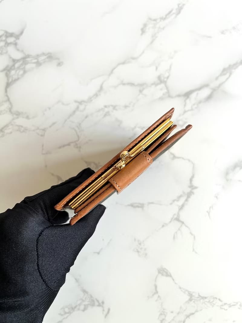 Second-hand Celine coffee-colored old flower leather clasp gold short wallet card holder