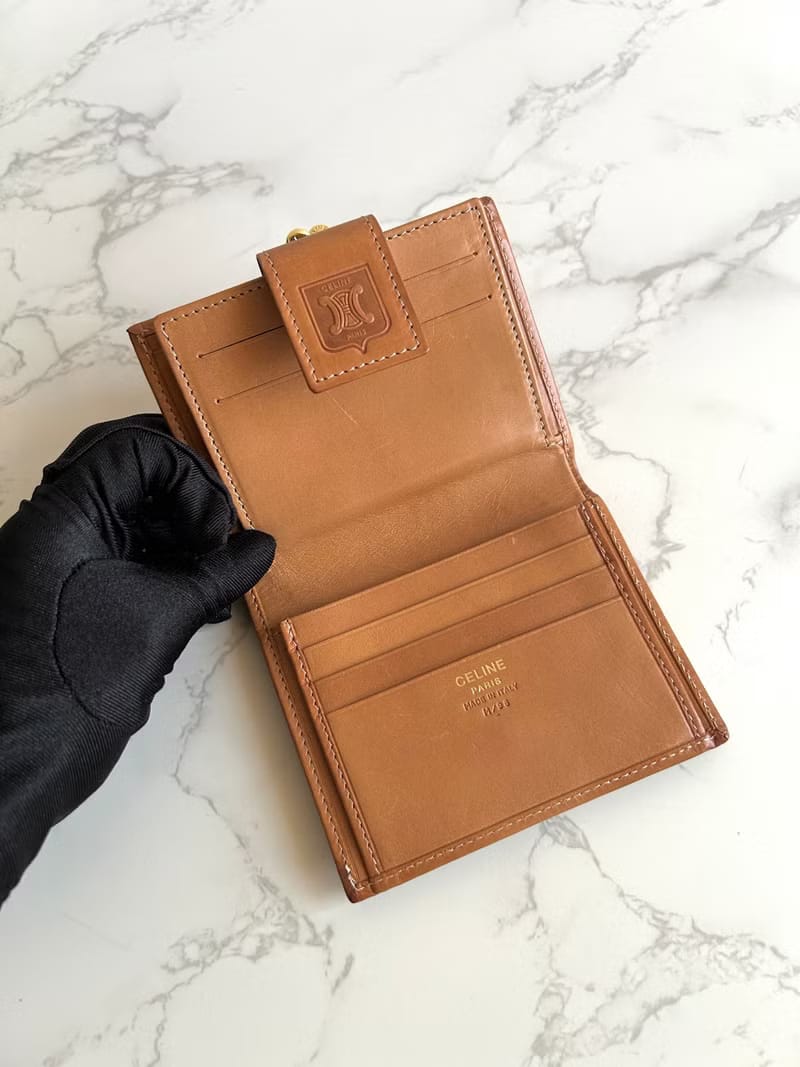 Second-hand Celine coffee-colored old flower leather clasp gold short wallet card holder