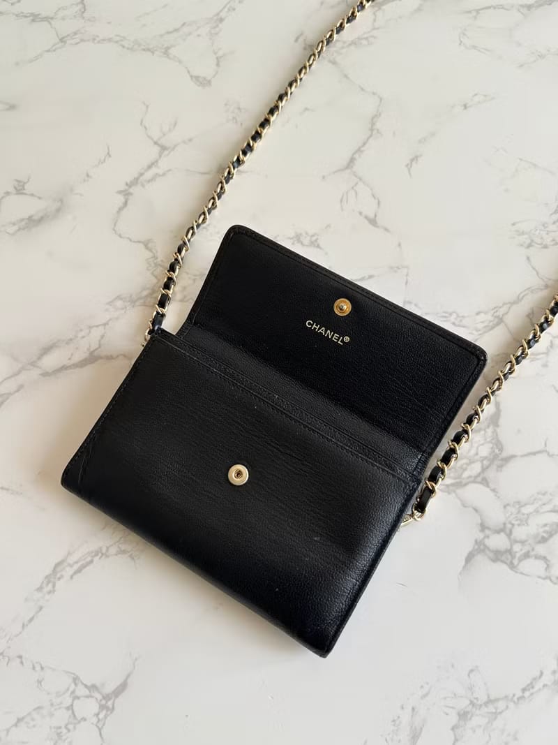 Rare second-hand Chanel black wallet short wallet / wallet shoulder bag / crossbody bag