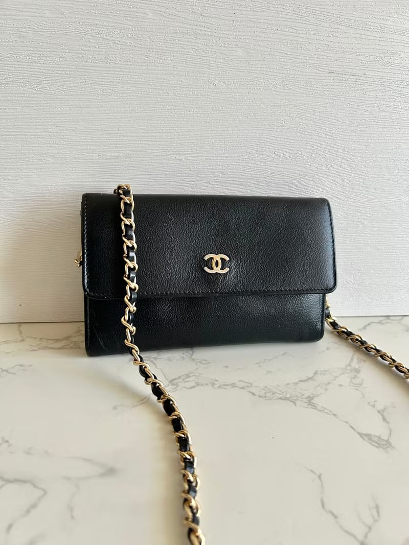 Rare second-hand Chanel black wallet short wallet / wallet shoulder bag / crossbody bag