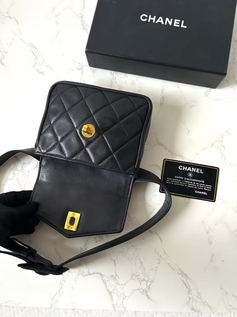 Second-hand Chanel black leather chain shoulder bag/side bag/crossbody bag