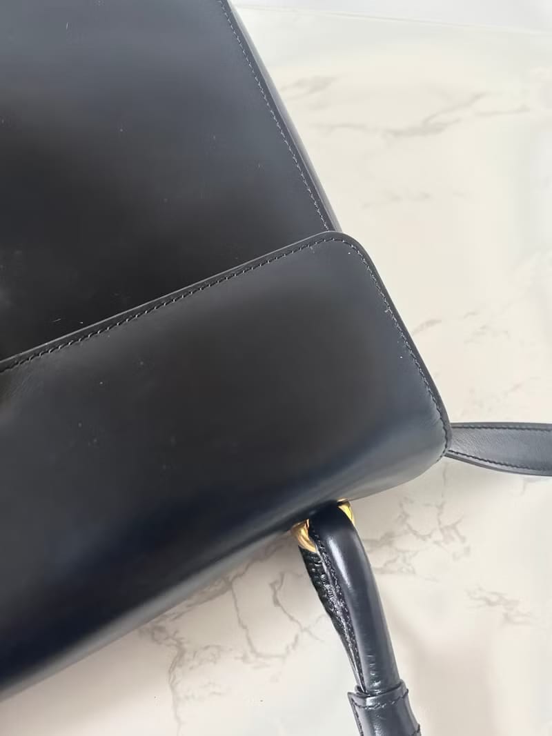 Rare second-hand Loewe black gold buckle Kelly shoulder bag/crossbody bag/shoulder bag