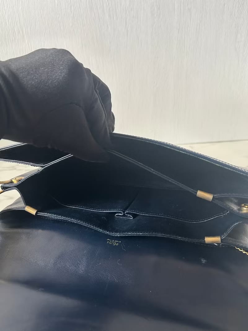 Second-hand Celine navy blue and white carriage with gold buckle leather shoulder bag/crossbody bag