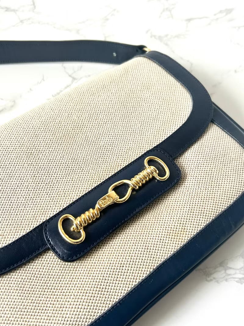 Second-hand Celine navy blue and white carriage with gold buckle leather shoulder bag/crossbody bag