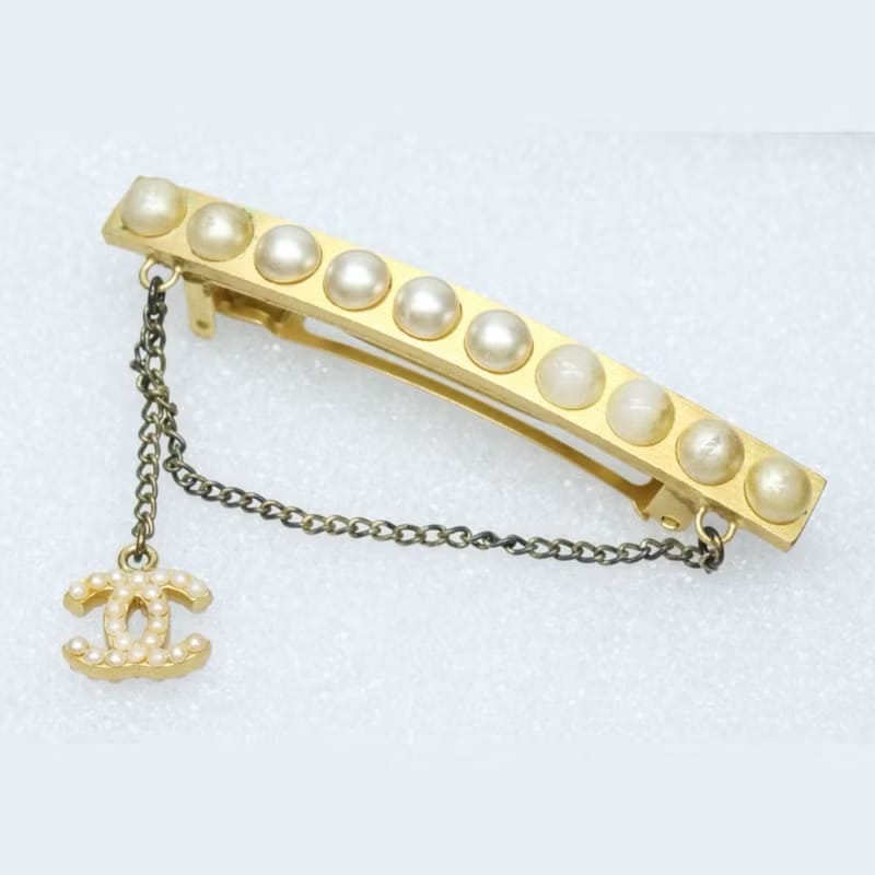 Rare second-hand Chanel gold pearl logo pendant hairpin hair accessories brooch heart pin jewelry gift