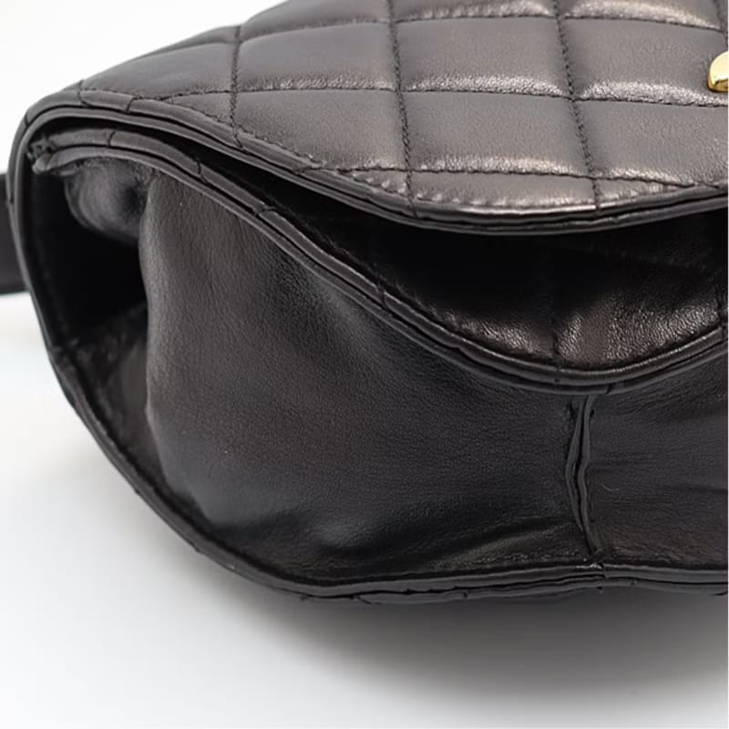 Rare second-hand Chanel black rotating gold buckle saddle shoulder bag/crossbody bag/side bag