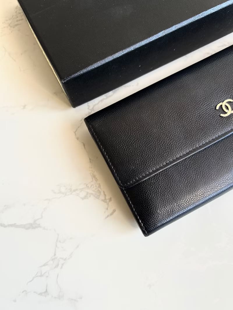 Chanel 黑色魚子醬皮革長夾/皮夾/錢包