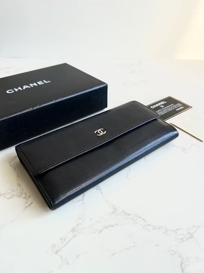 Chanel 黑色魚子醬皮革長夾/皮夾/錢包