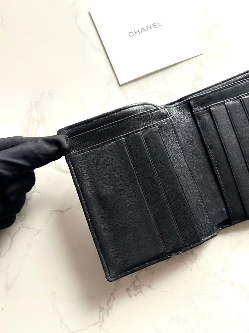 Chanel雙面小羊皮革黑色短夾/小銀包零錢手袋