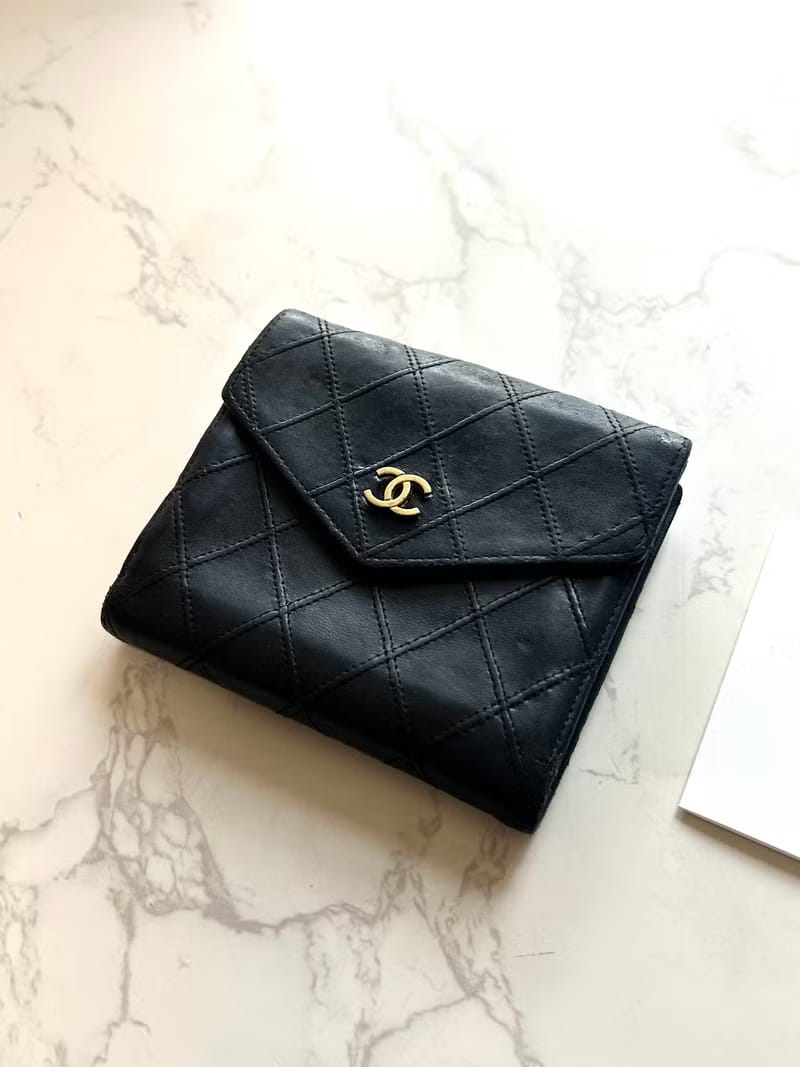 Chanel雙面小羊皮革黑色短夾/小銀包零錢手袋