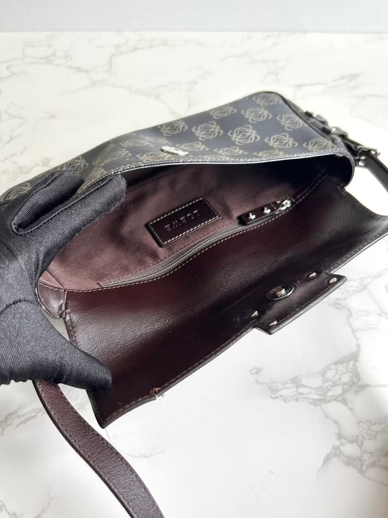 Loewe灰藍拼皮腋下包/側背包/單肩包