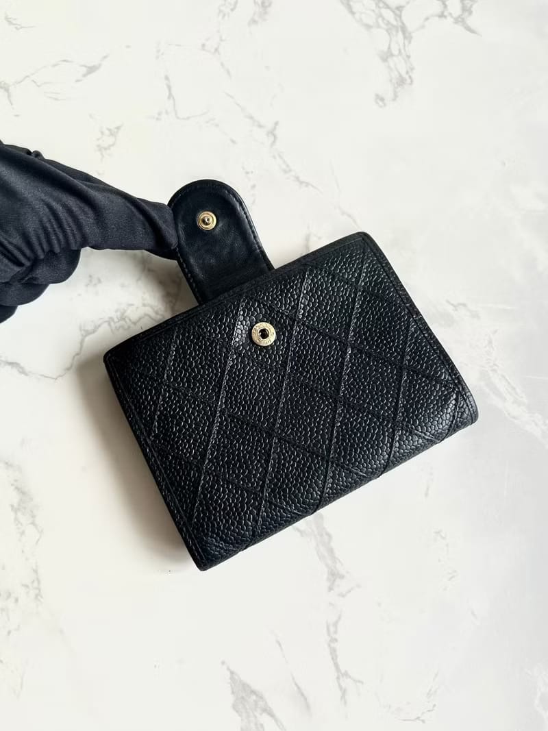 Chanel黑色魚子醬皮革中夾/皮夾/錢包/短夾