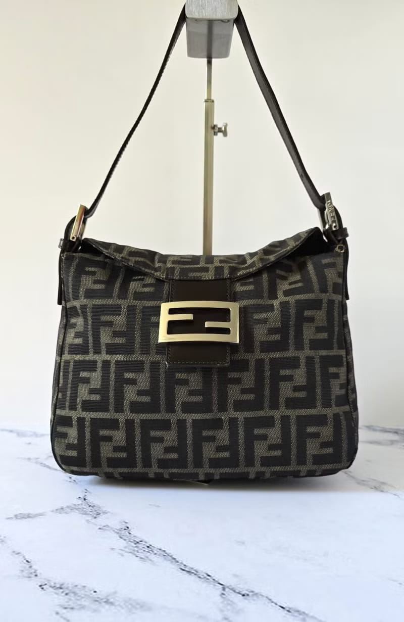 Fendi Zucca咖啡色老花Mama Baguette腋下包/側背包