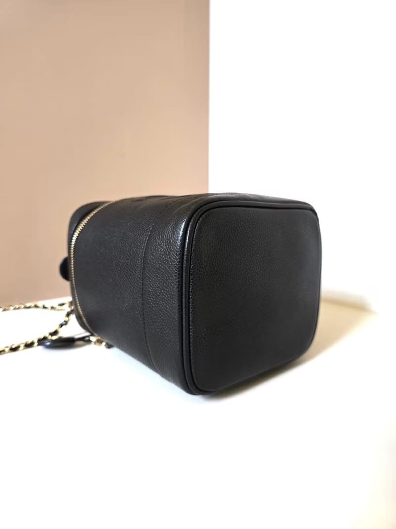 Chanel Black Caviar Cosmetic Case Bag/Slant Bag/Shoulder Bag