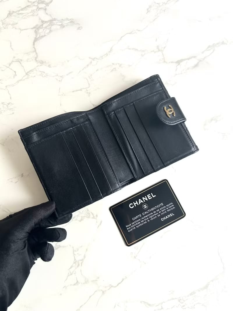 中古二手Chanel雙面小羊皮革黑色短夾銀包