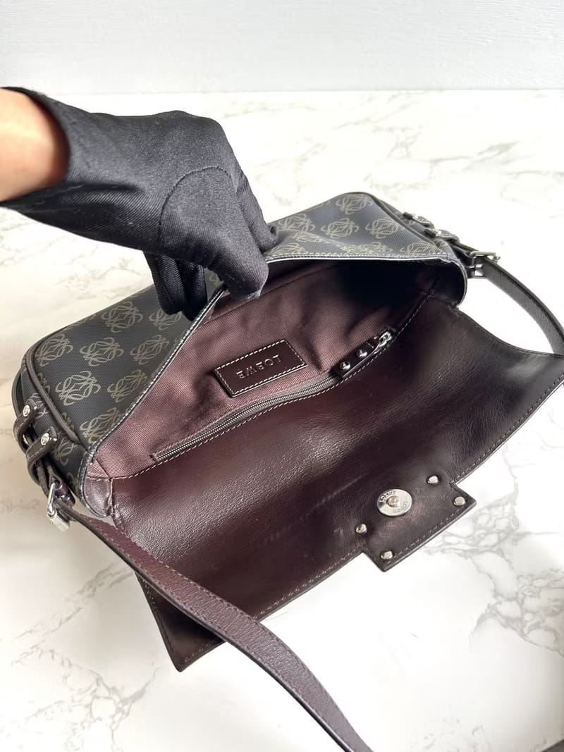 Loewe灰藍拼皮腋下包/側背包/單肩包