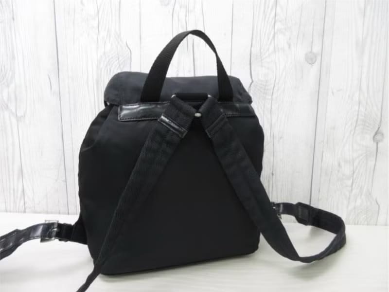 Prada黑色銀標尼龍雙肩包/後背包/背囊