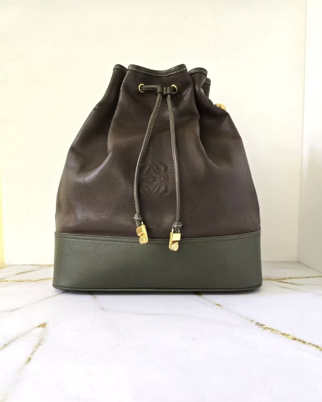 Loewe 橄欖綠拼咖啡色水桶包/單肩包/斜背包