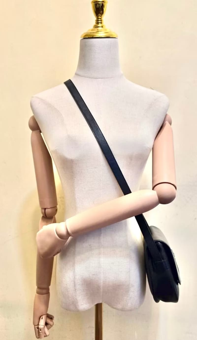 Dior Bobby黑金色半月馬鞍包/單肩包/側背包/斜背包