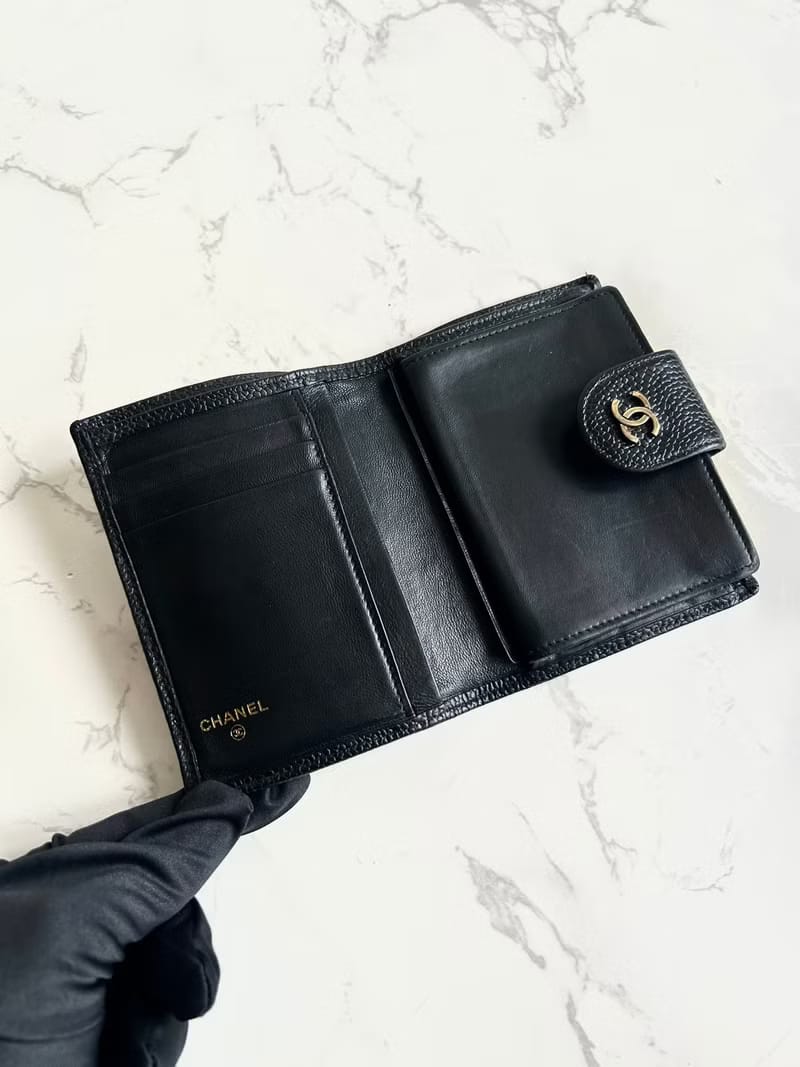 Chanel黑色魚子醬皮革中夾/皮夾/錢包/短夾