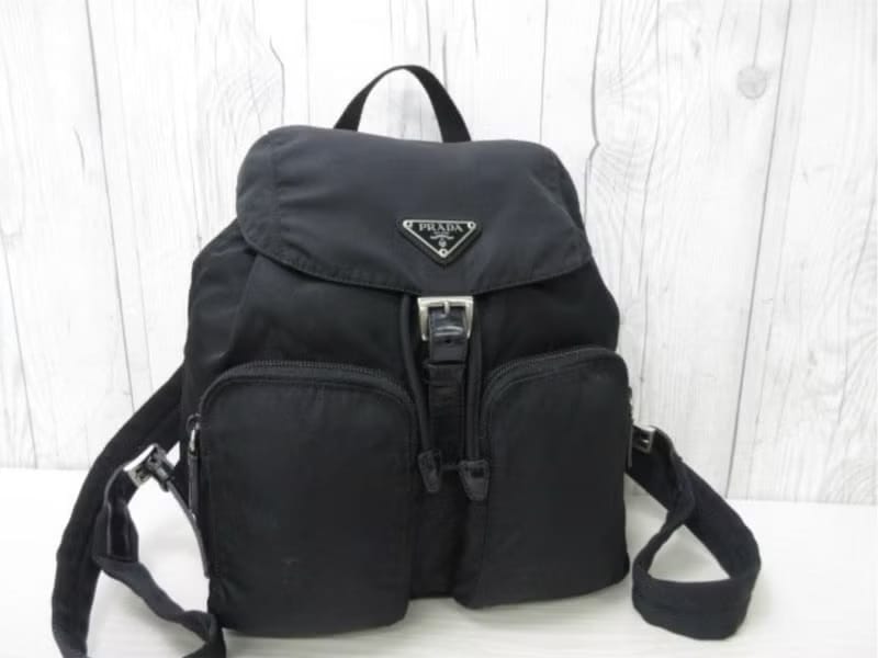 Prada黑色銀標尼龍雙肩包/後背包/背囊