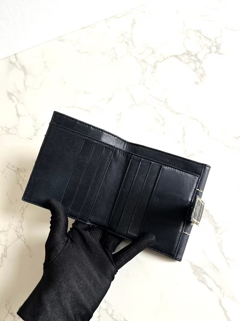 稀有中古二手Chanel黑色外縫線金扣皮革短夾銀包