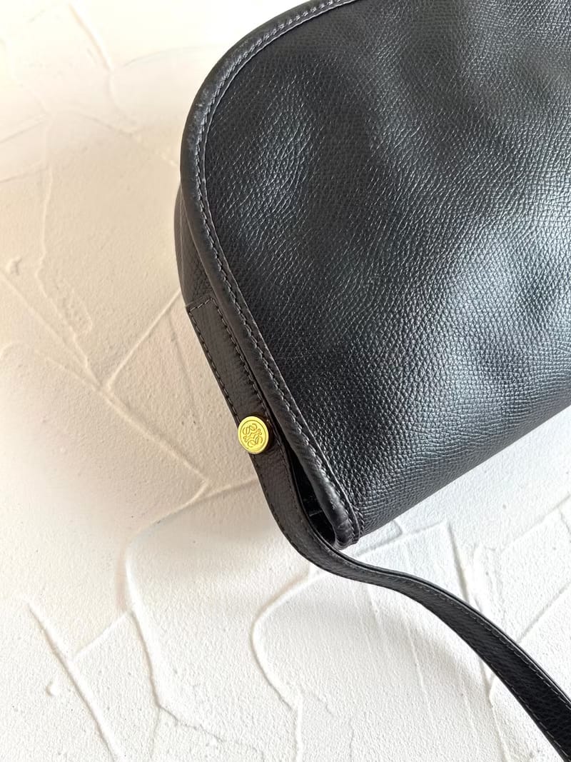 Loewe黑金色馬鞍側背包/斜背包/單肩包