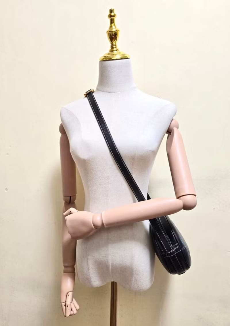 Loewe古董圓餅包/側背包/斜背包