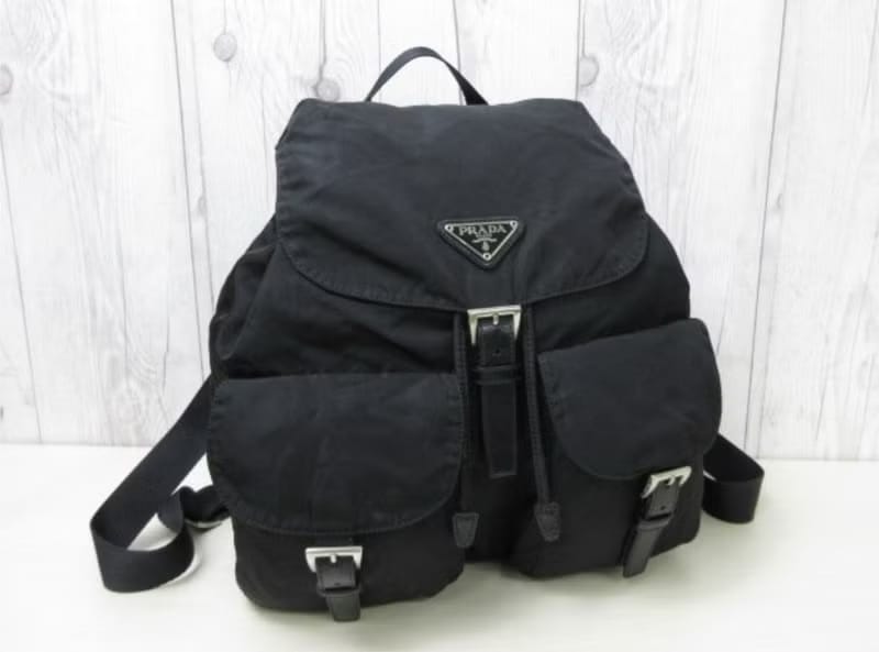 Prada黑色銀標尼龍雙肩包/後背包/背囊