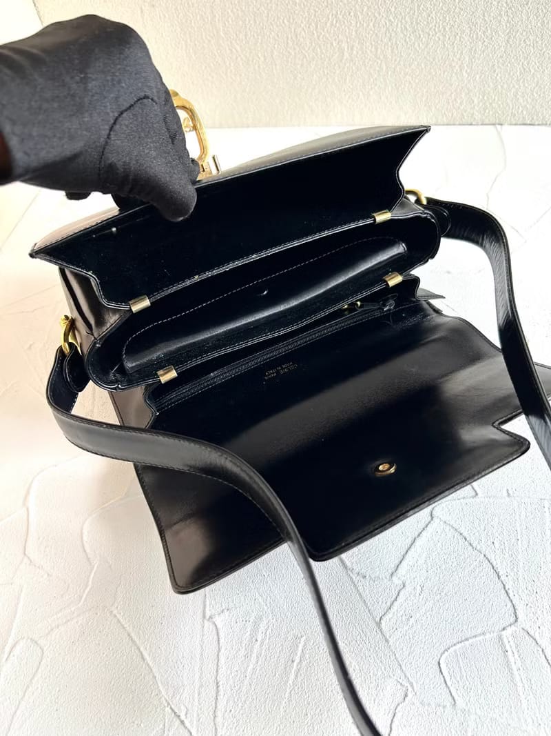 Celine稀有橢圓金扣馬車單肩包/側背包