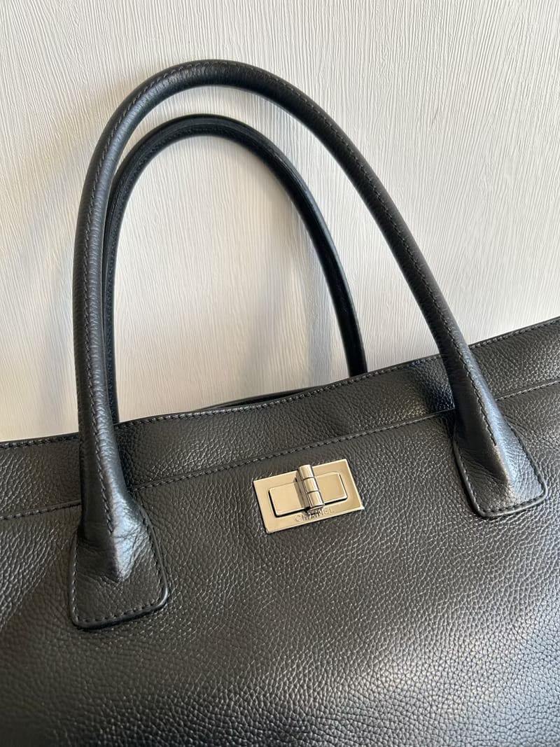 Chanel黑銀Executive Tote復刻托特包/單肩包/側背包