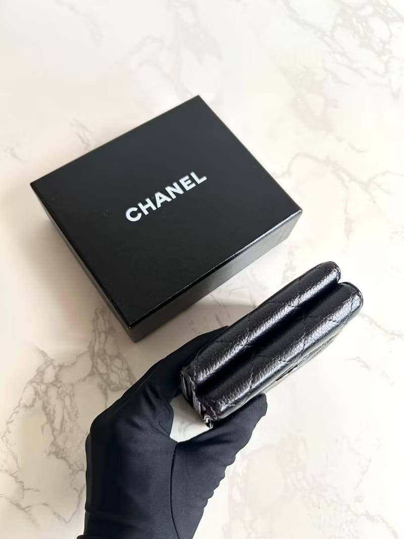 Chanel雙面黑金色魚子醬皮革短夾/皮夾/錢包/中夾