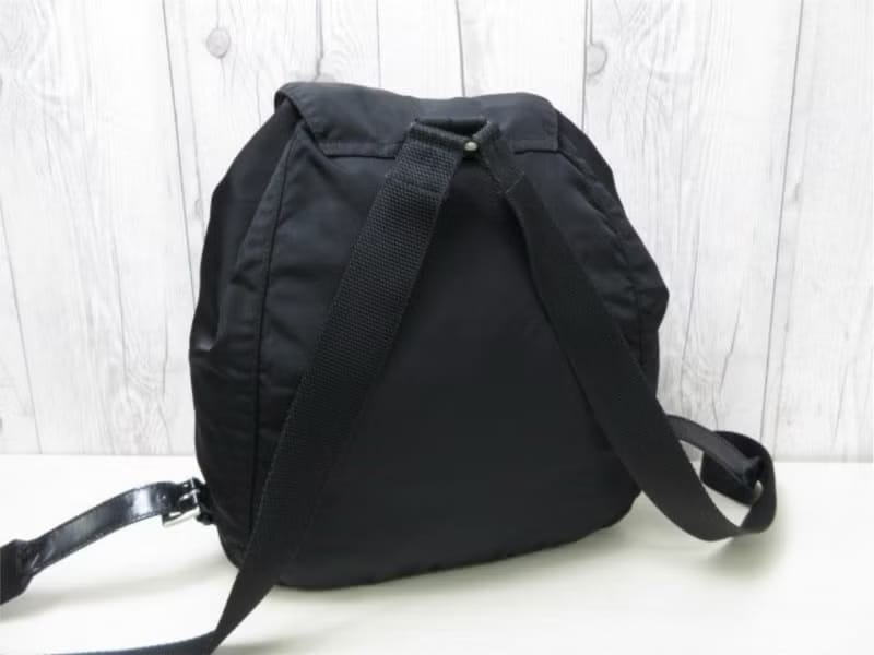 Prada黑色銀標尼龍雙肩包/後背包/背囊