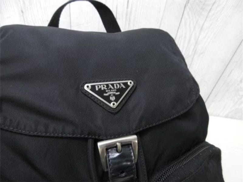Prada黑色銀標尼龍雙肩包/後背包/背囊