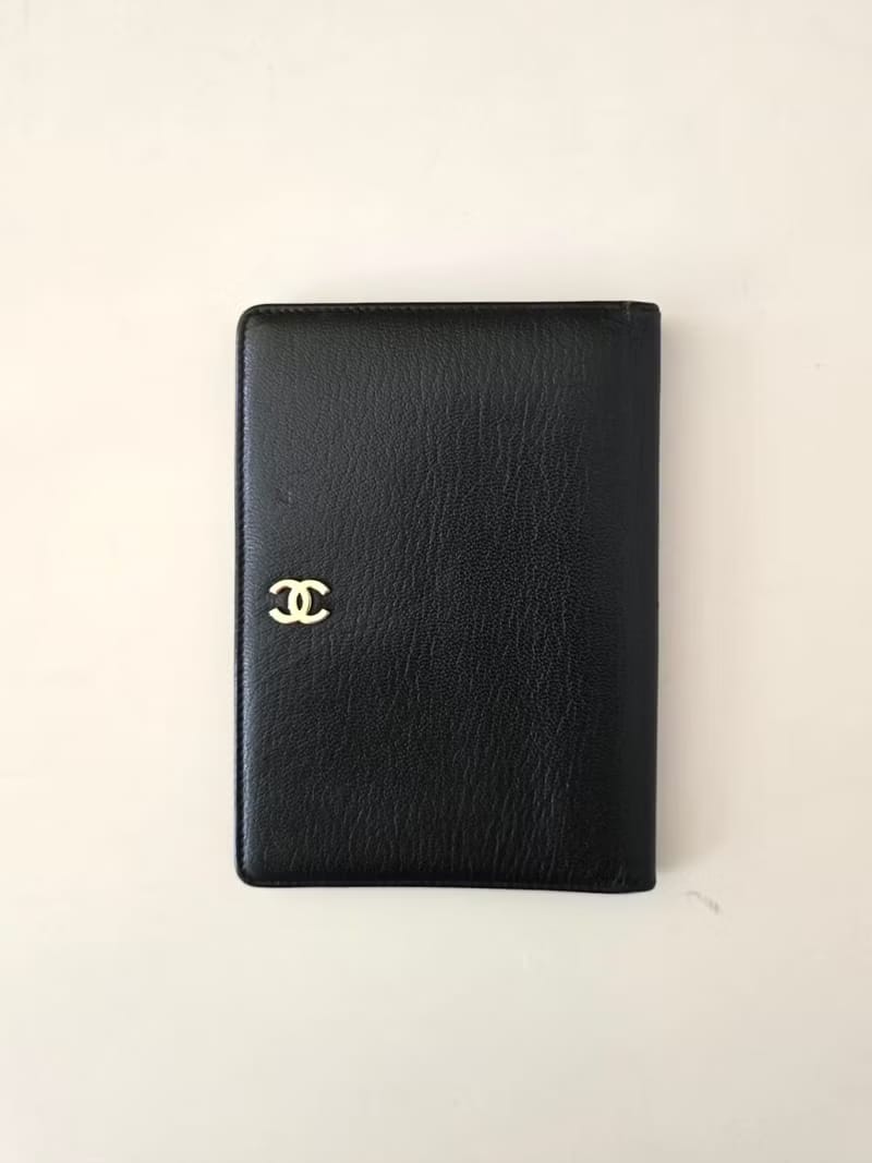 Chanel black leather midi/short clip/wallet