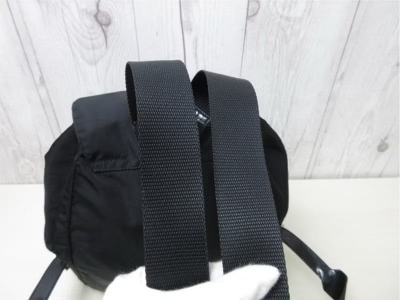 Prada黑色銀標尼龍雙肩包/後背包/背囊