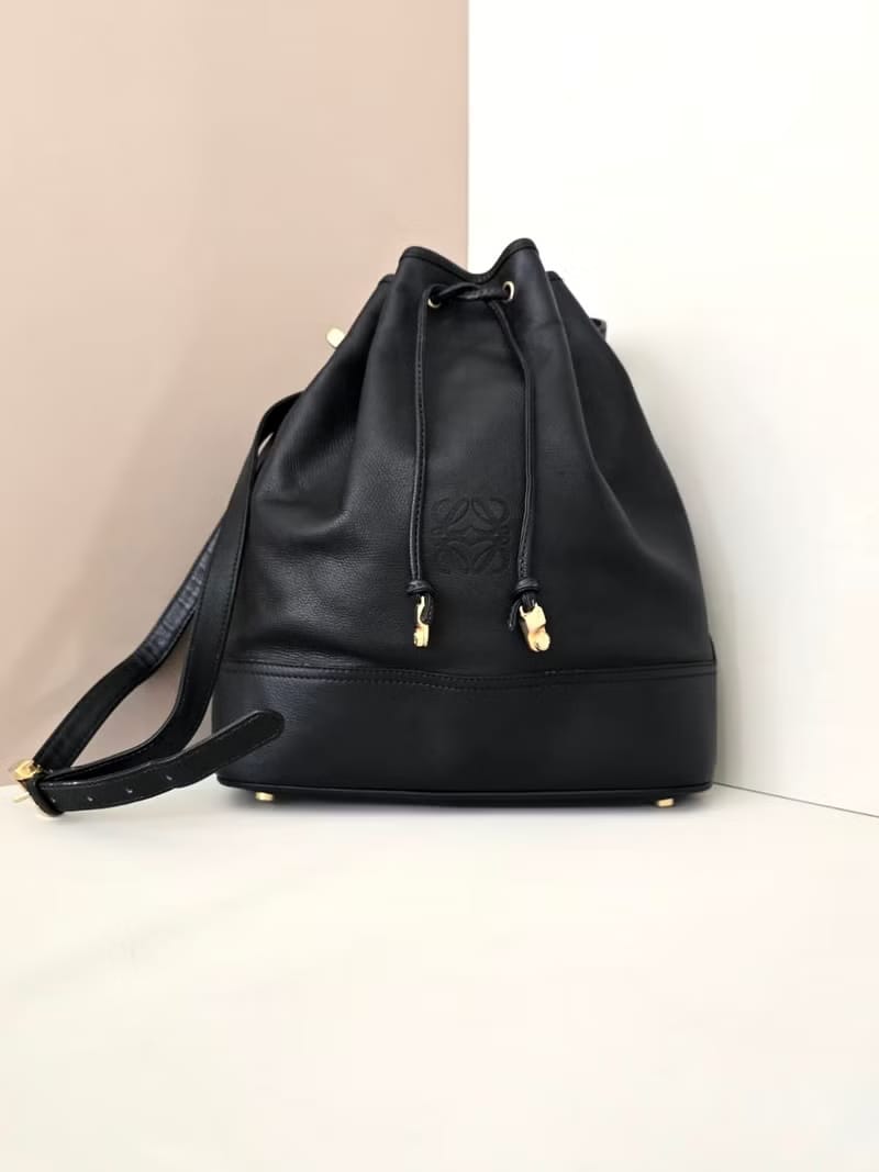 Loewe 黑色中古水桶包/單肩包/斜背包