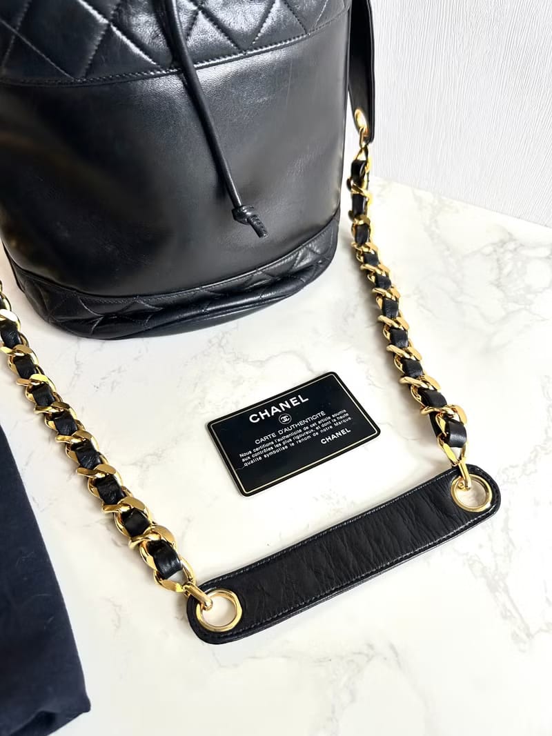 Chanel antique black bucket bag/side bag/oblique bag/shoulder bag
